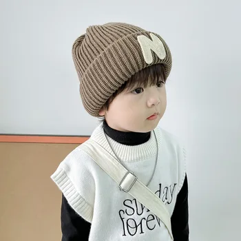 Детска вълнена шапчица в корейски стил, вязаный пуловер за красивото момче, шапка-новост 2023 година за момичета с буквата N, вдлъбната форма за запазване на топлината