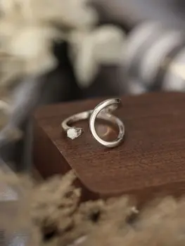 Женски пръстен с неправилна форма от 100% сребро 925 проба, инкрустированное бял опалом, с лесен уникален дизайн за ежедневието модните нужди